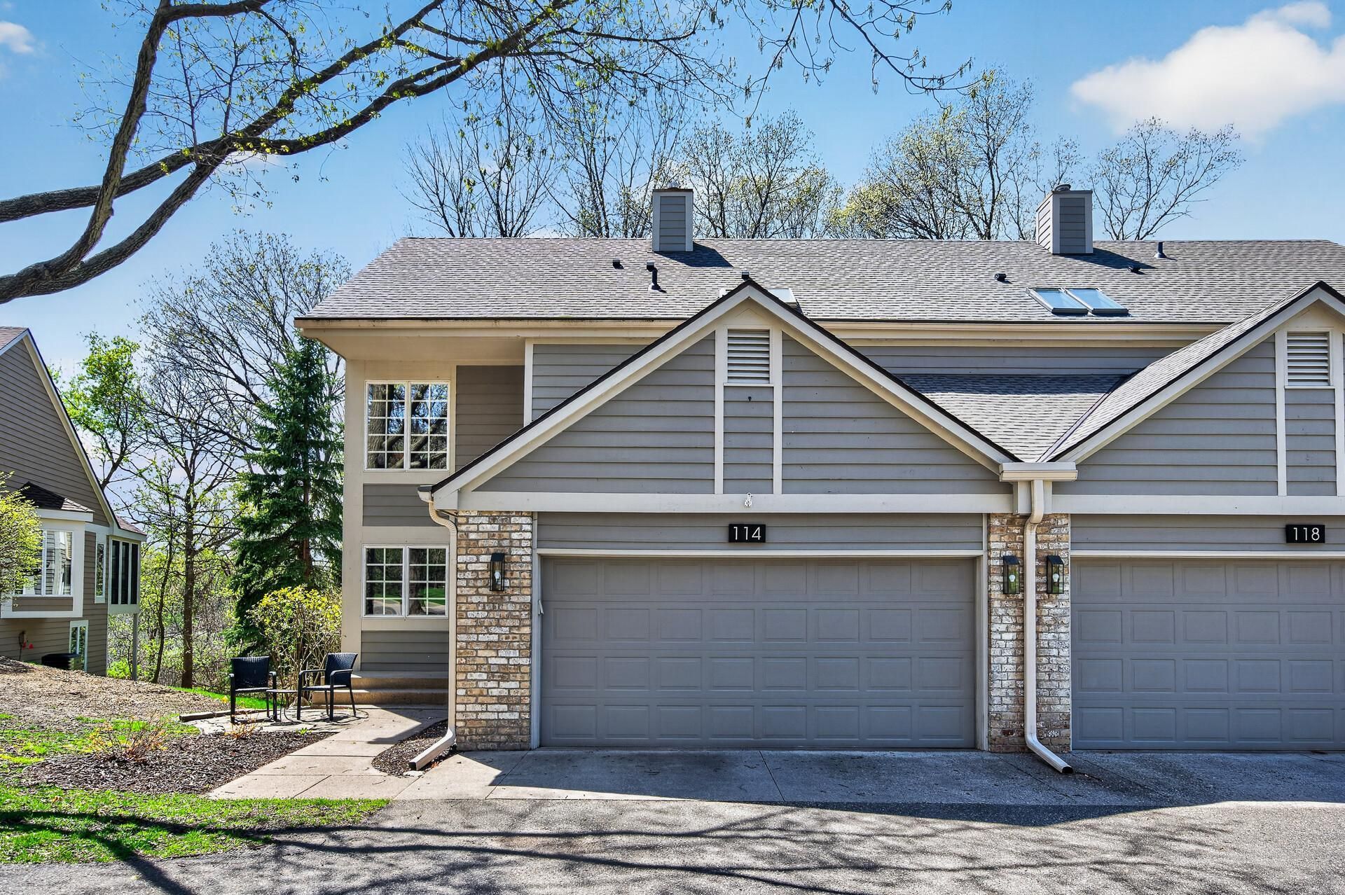 114 Wildwood Bay Drive, Mahtomedi, MN 55115 Main Photo