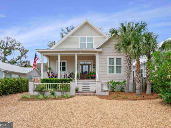 309 Peachtree Street, St. Simons, GA 31522
