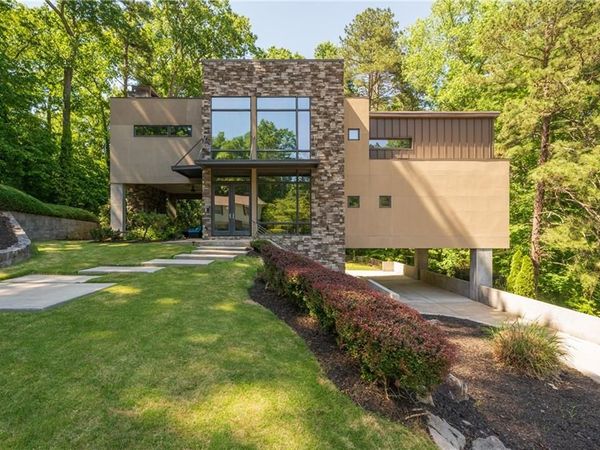 643 Larchmont Circle NW, Atlanta, GA 30318