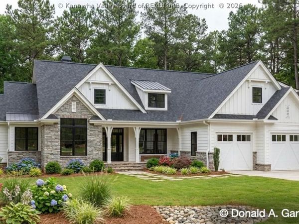 2 Carolyn Way, Culloden, WV 25510