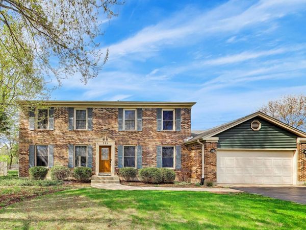 525 Skyline Drive , Algonquin, IL 60102