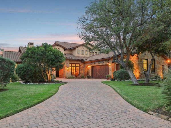 17701 Navigation LN, Jonestown, TX 78645