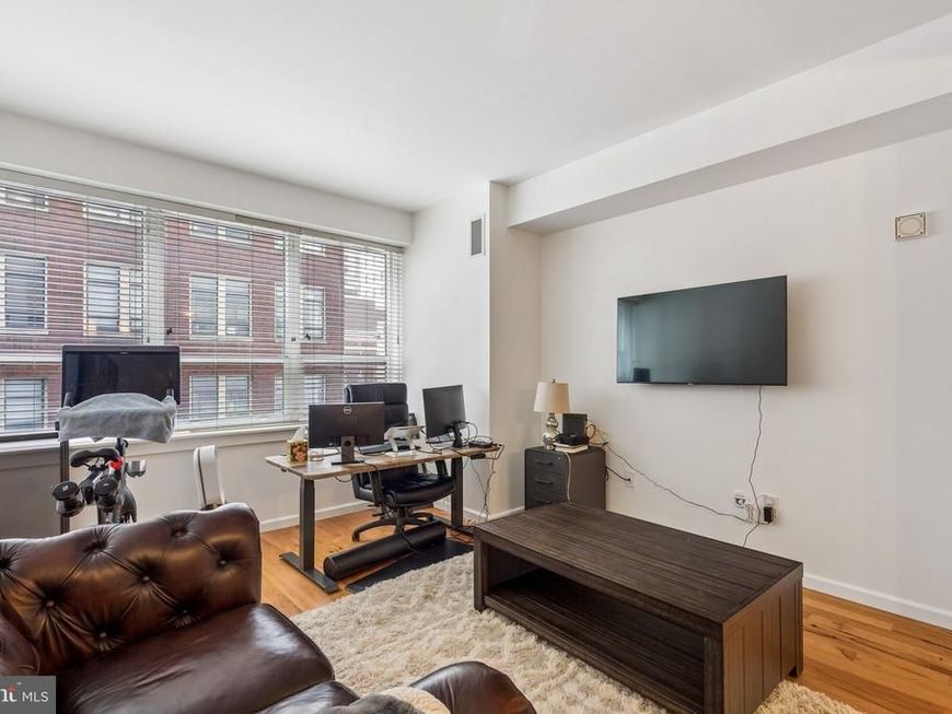 1425 Locust Street, Unit 4E, Philadelphia, PA 19102 Main Photo
