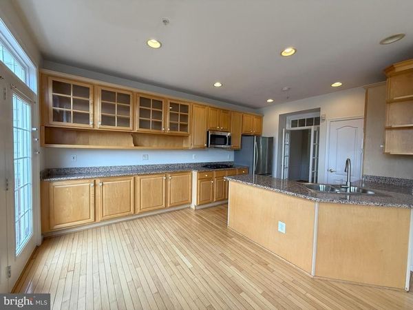 6130 STONEHENGE, Unit 7, NORTH BETHESDA, MD 20852