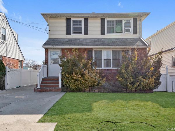 220 Crown Avenue, Floral Park, NY 11001