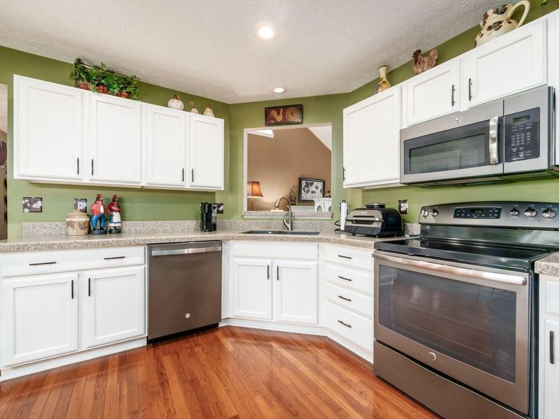 164 Stamford Drive, Powell, OH 43065 Photo 13