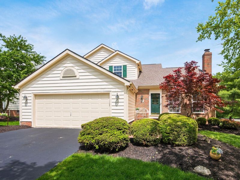 164 Stamford Drive, Powell, OH 43065 Photo 2