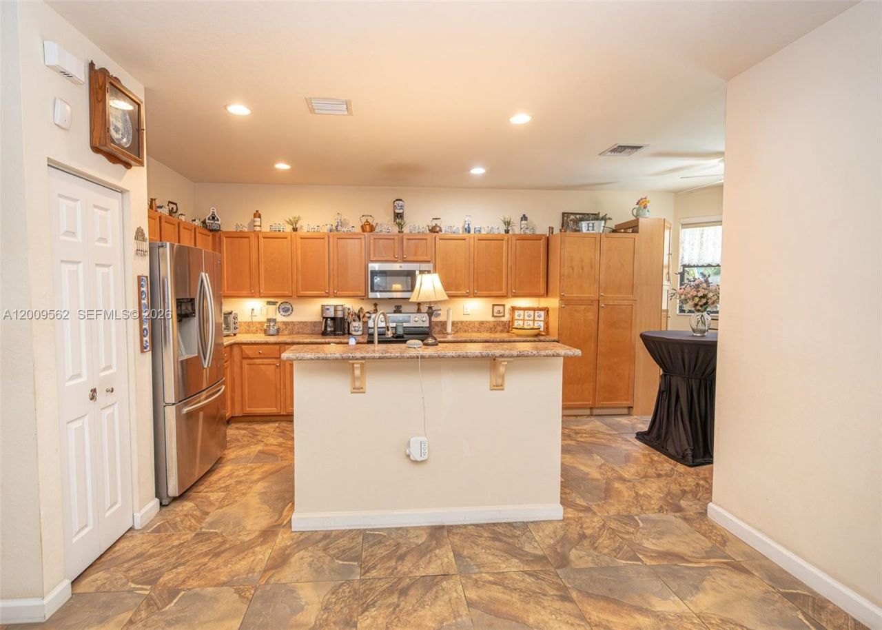 2604 NE 1st St, Homestead, FL 33033 Photo