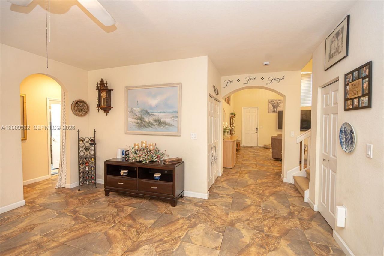 2604 NE 1st St, Homestead, FL 33033 Photo