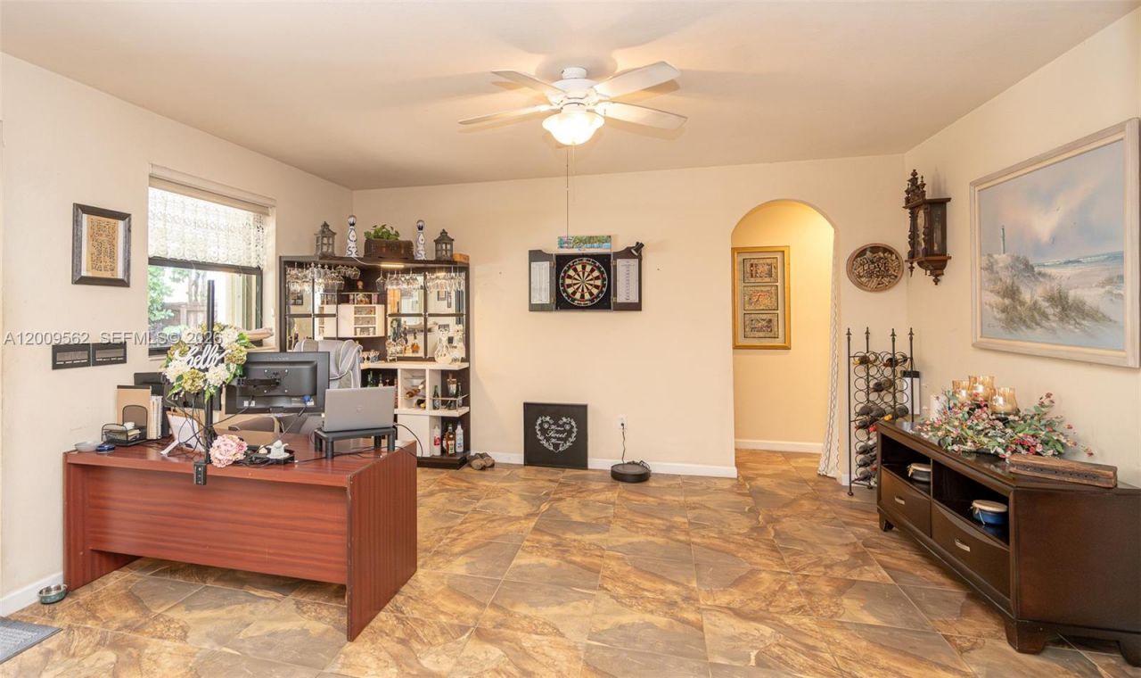 2604 NE 1st St, Homestead, FL 33033 Photo