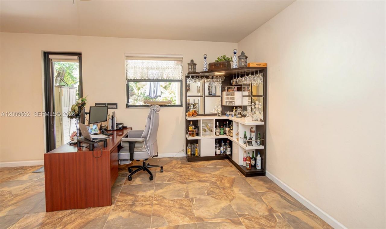2604 NE 1st St, Homestead, FL 33033 Photo