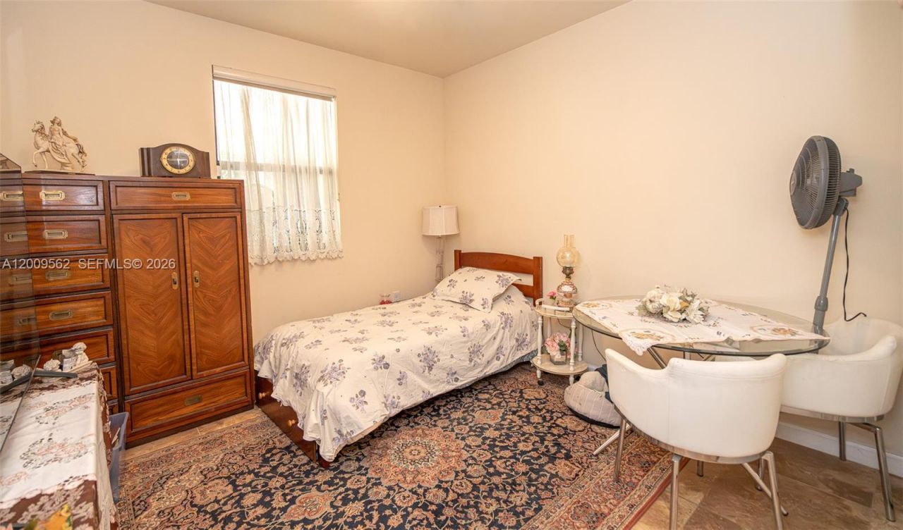2604 NE 1st St, Homestead, FL 33033 Photo