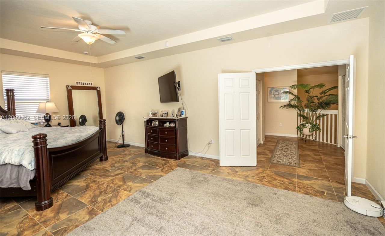 2604 NE 1st St, Homestead, FL 33033 Photo