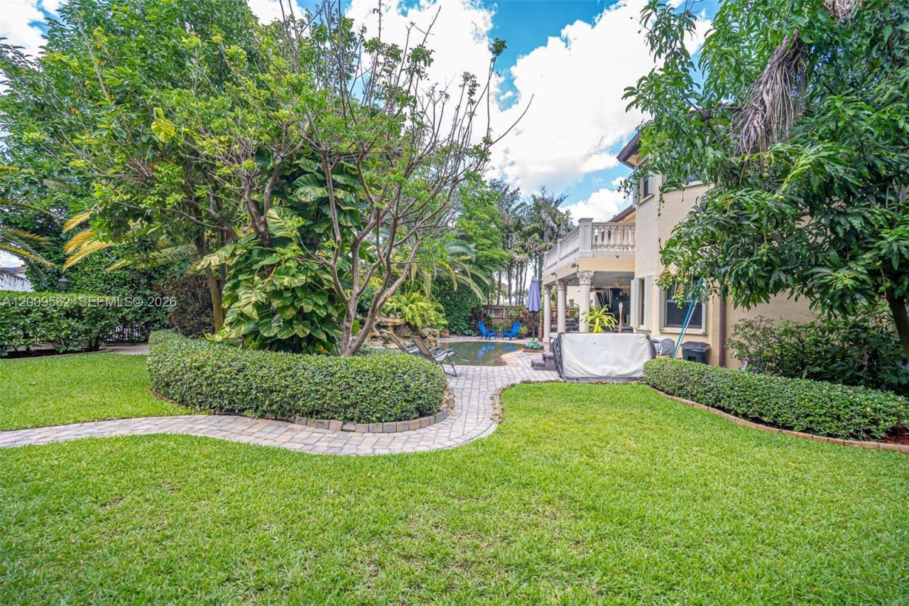 2604 NE 1st St, Homestead, FL 33033 Photo