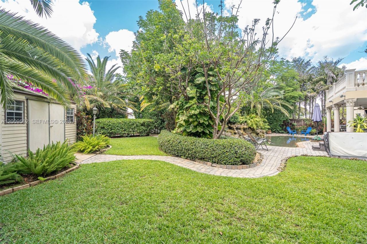 2604 NE 1st St, Homestead, FL 33033 Photo