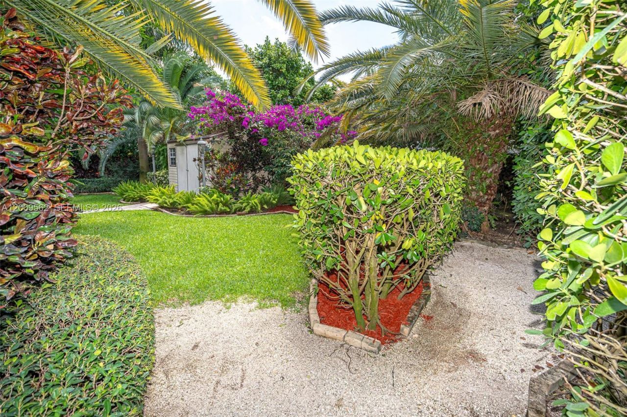 2604 NE 1st St, Homestead, FL 33033 Photo