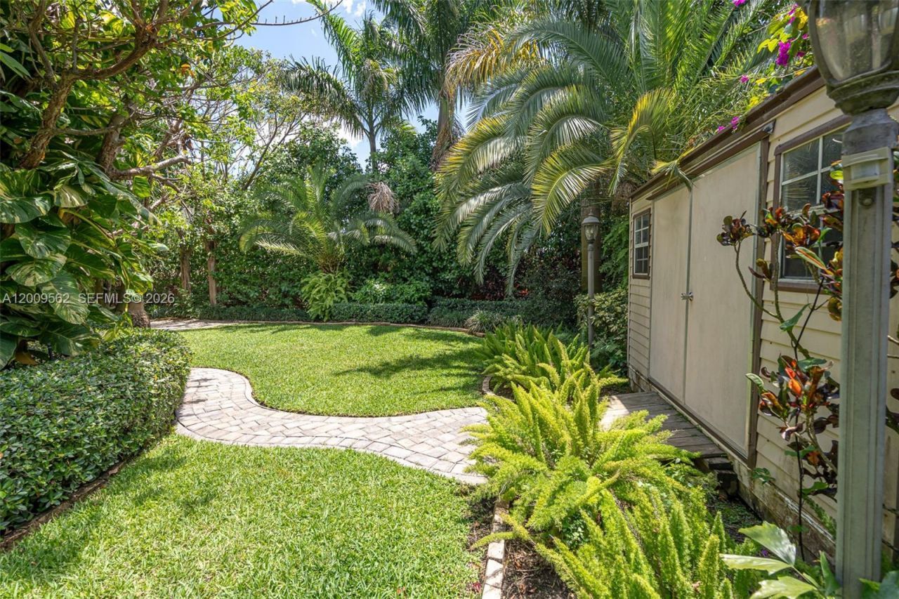 2604 NE 1st St, Homestead, FL 33033 Photo
