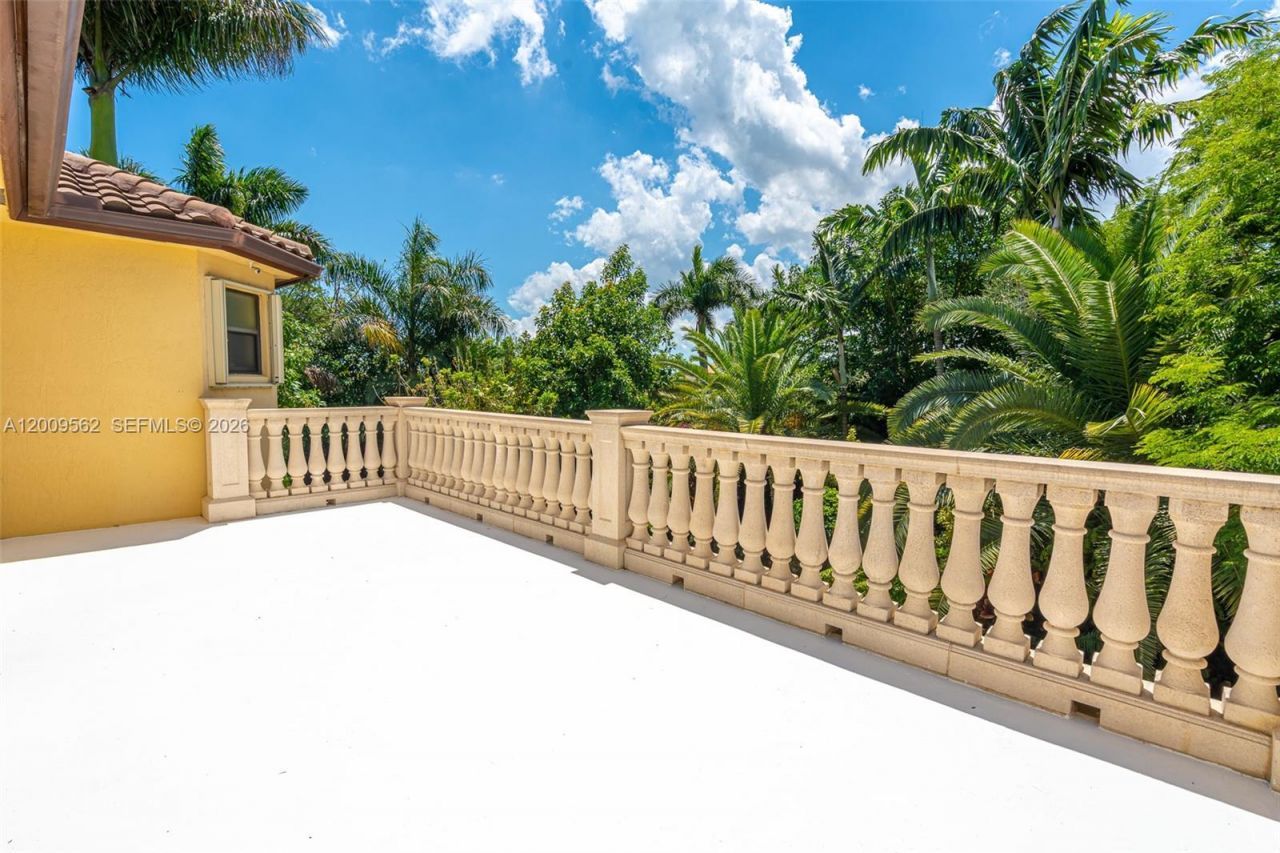 2604 NE 1st St, Homestead, FL 33033 Photo
