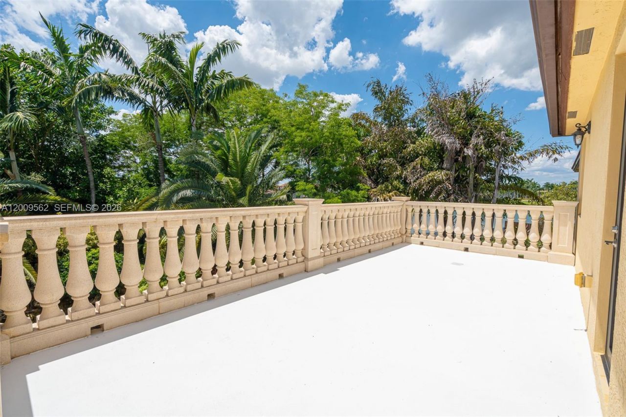 2604 NE 1st St, Homestead, FL 33033 Photo