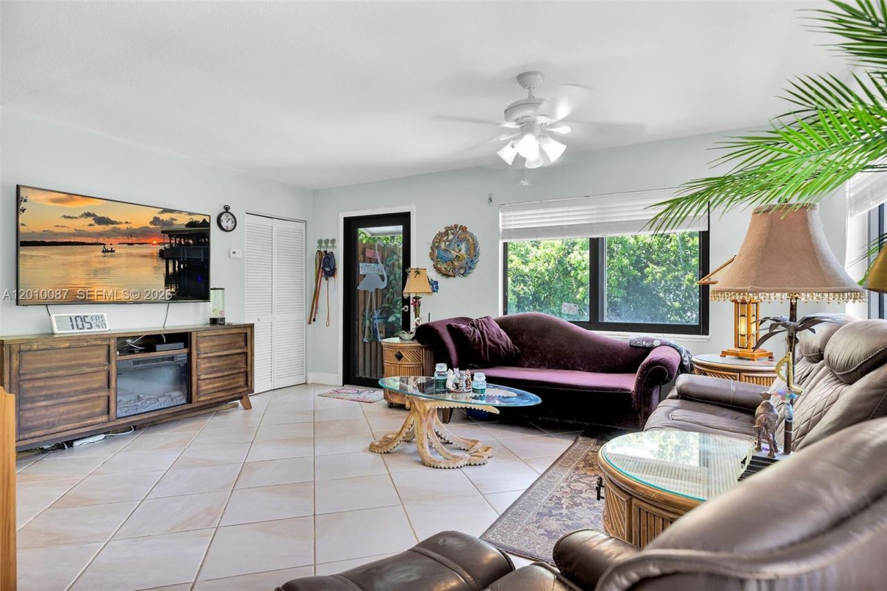 122 Ocean View Dr, Tavernier, FL 33070 Photo