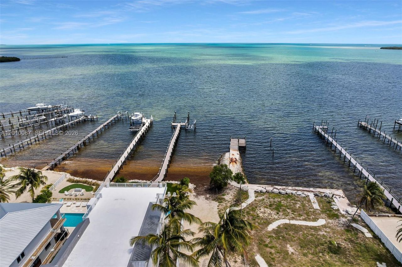 122 Ocean View Dr, Tavernier, FL 33070 Photo