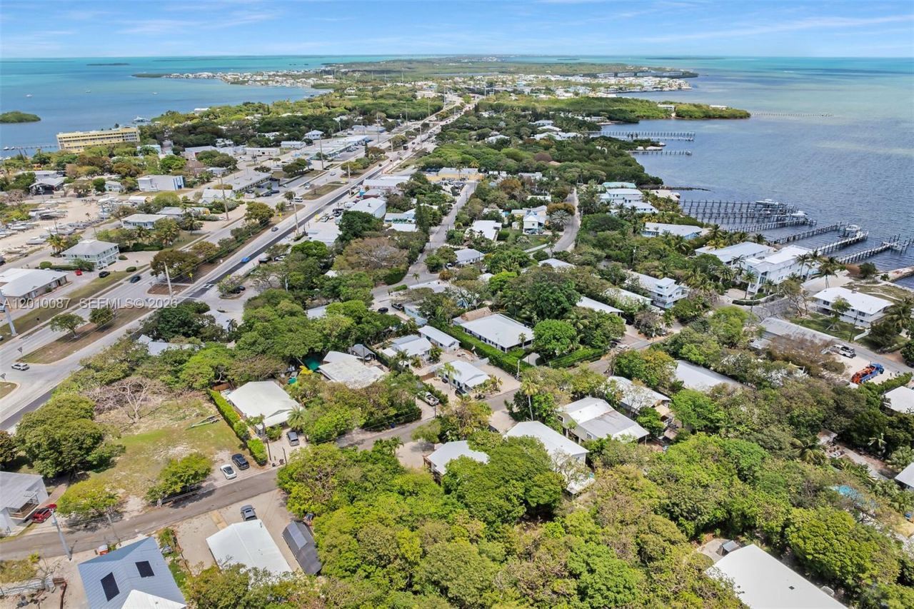 122 Ocean View Dr, Tavernier, FL 33070 Photo