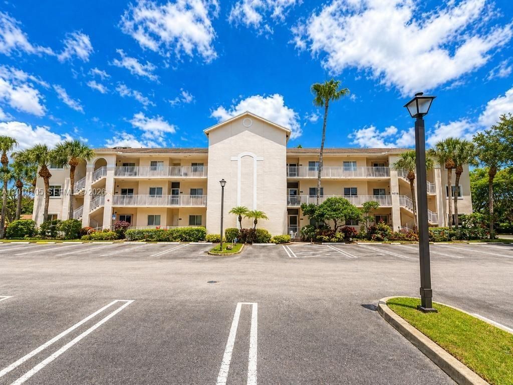 5016 Rose Hill Dr, Unit 2303, Boynton Beach, FL 33437 Photo