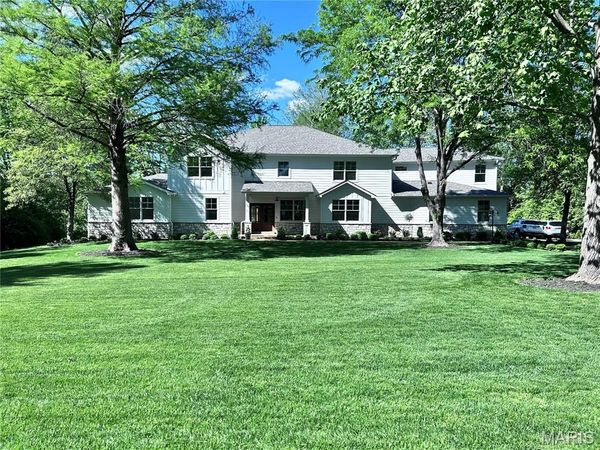 11001 Clayton Road , Clayton, MO 63131