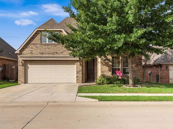 312 Spring Run Drive, Decatur, TX 76234