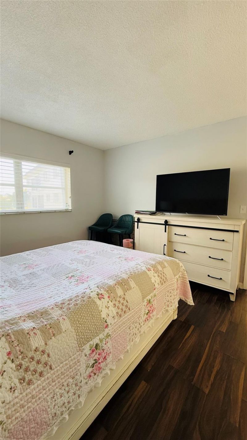 4200 Crystal Lake Drive, Unit 210, Pompano Beach, FL 33064 Photo