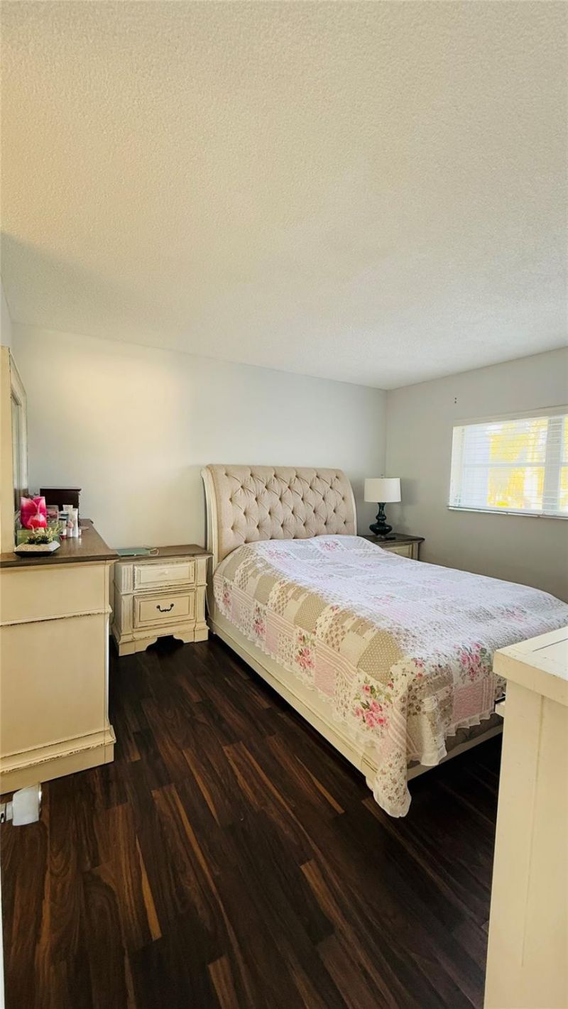 4200 Crystal Lake Drive, Unit 210, Pompano Beach, FL 33064 Photo