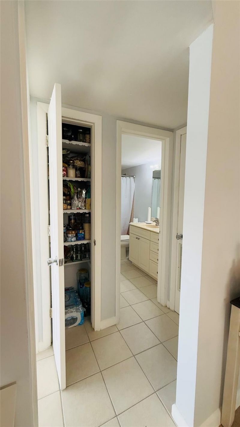 4200 Crystal Lake Drive, Unit 210, Pompano Beach, FL 33064 Photo