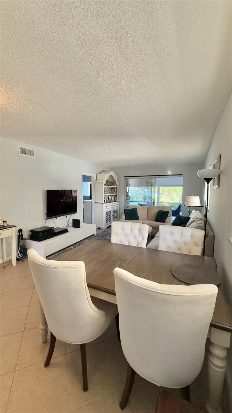 4200 Crystal Lake Drive, Unit 210, Pompano Beach, FL 33064 Photo