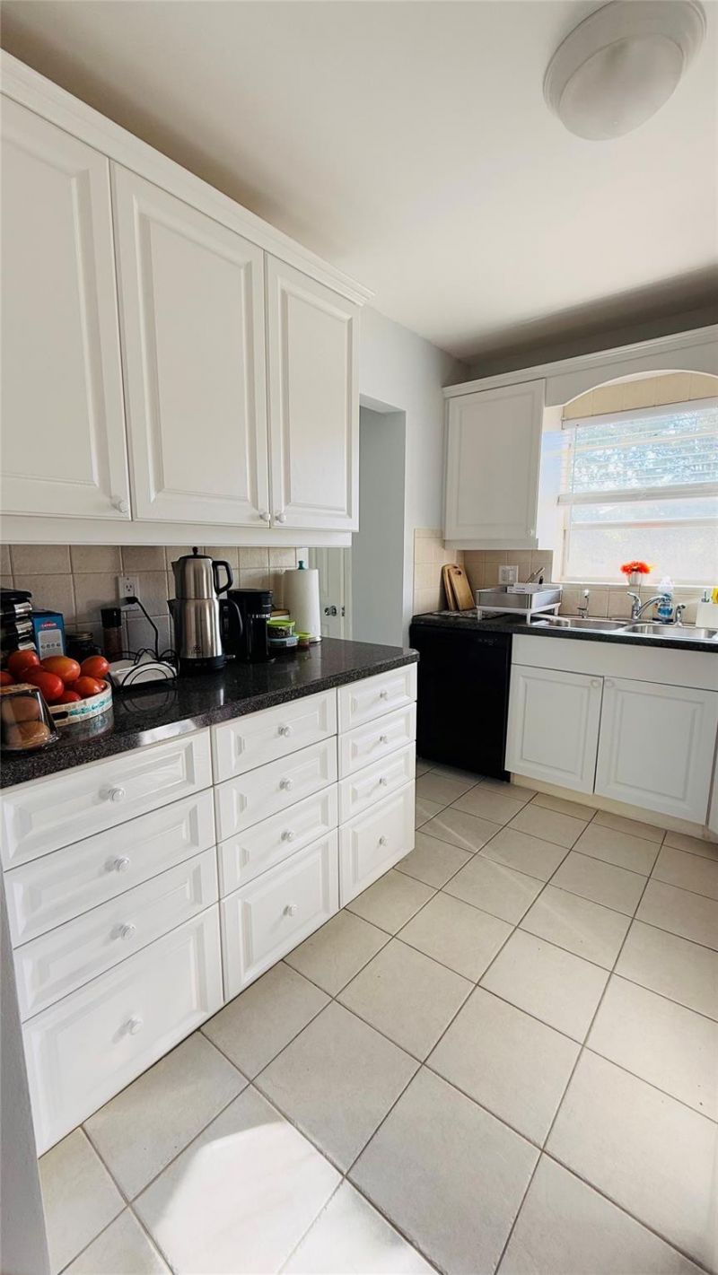 4200 Crystal Lake Drive, Unit 210, Pompano Beach, FL 33064 Photo