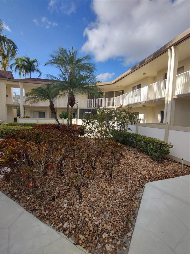 7621 Trent Drive, Unit 111, Tamarac, FL 33321 Photo