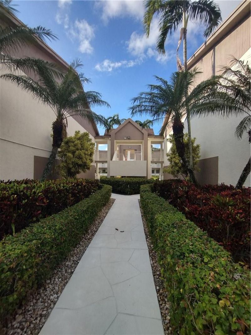 7621 Trent Drive, Unit 111, Tamarac, FL 33321 Photo