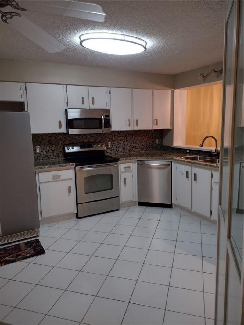 7621 Trent Drive, Unit 111, Tamarac, FL 33321 Photo