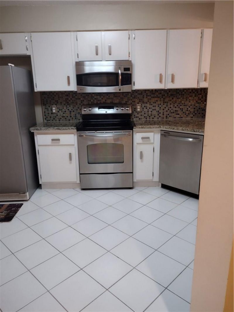 7621 Trent Drive, Unit 111, Tamarac, FL 33321 Photo