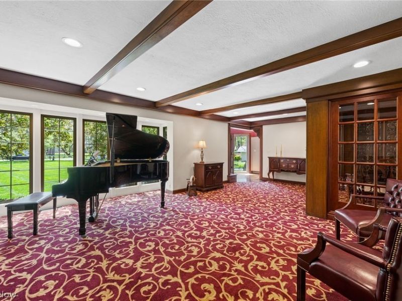 6736 Big Creek Parkway, Middleburg Heights, OH 44130 Photo 11