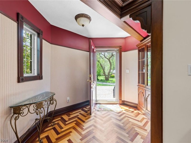 6736 Big Creek Parkway, Middleburg Heights, OH 44130 Photo 13