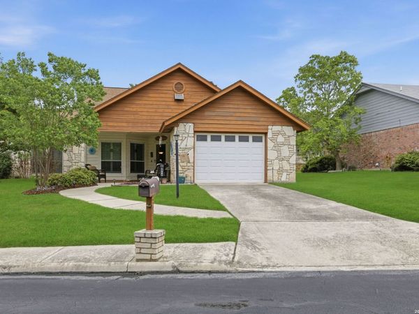 3817 HUNTERS GLN, Schertz, TX 78108