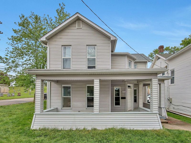 226 W Union Street, Athens, OH 45701 Photo 2