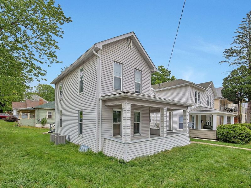 226 W Union Street, Athens, OH 45701 Photo 3