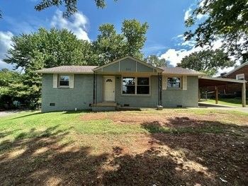 206 Orleans Dr, Clarksville, TN 37042 Main Photo