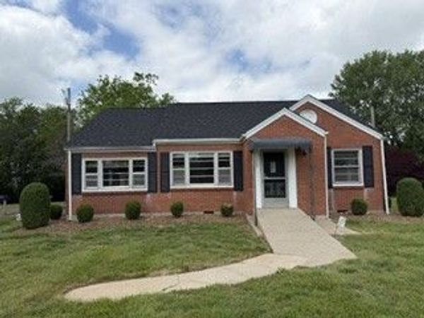 1507 5th Ave W, Springfield, TN 37172