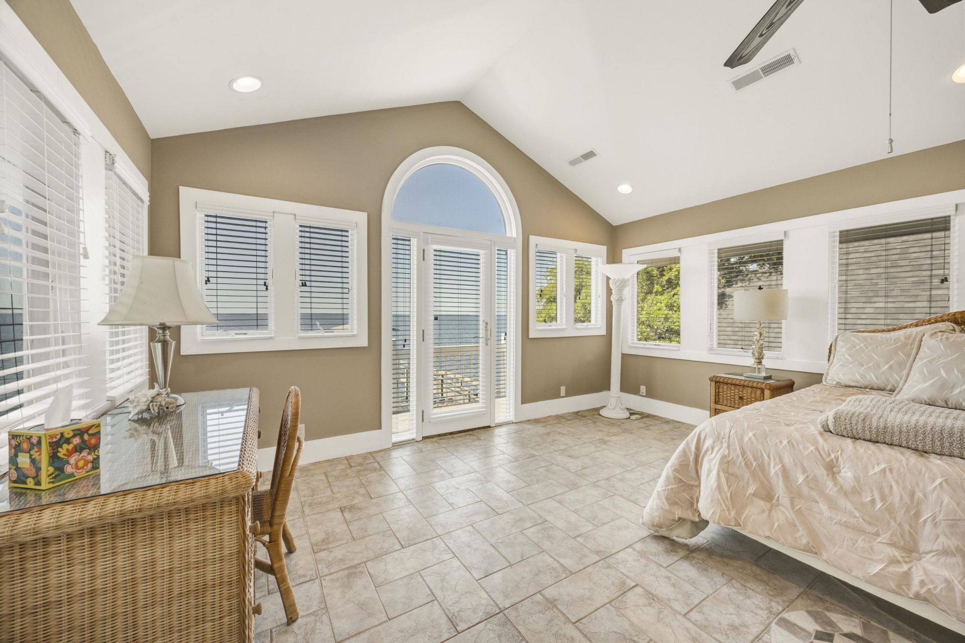 1064 Perch Dr  Photo 24