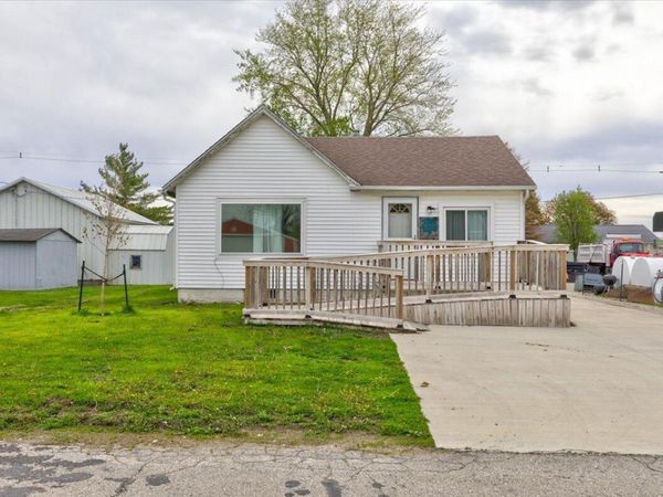 1628 Dearborn Street, Ellsworth, IA 50075