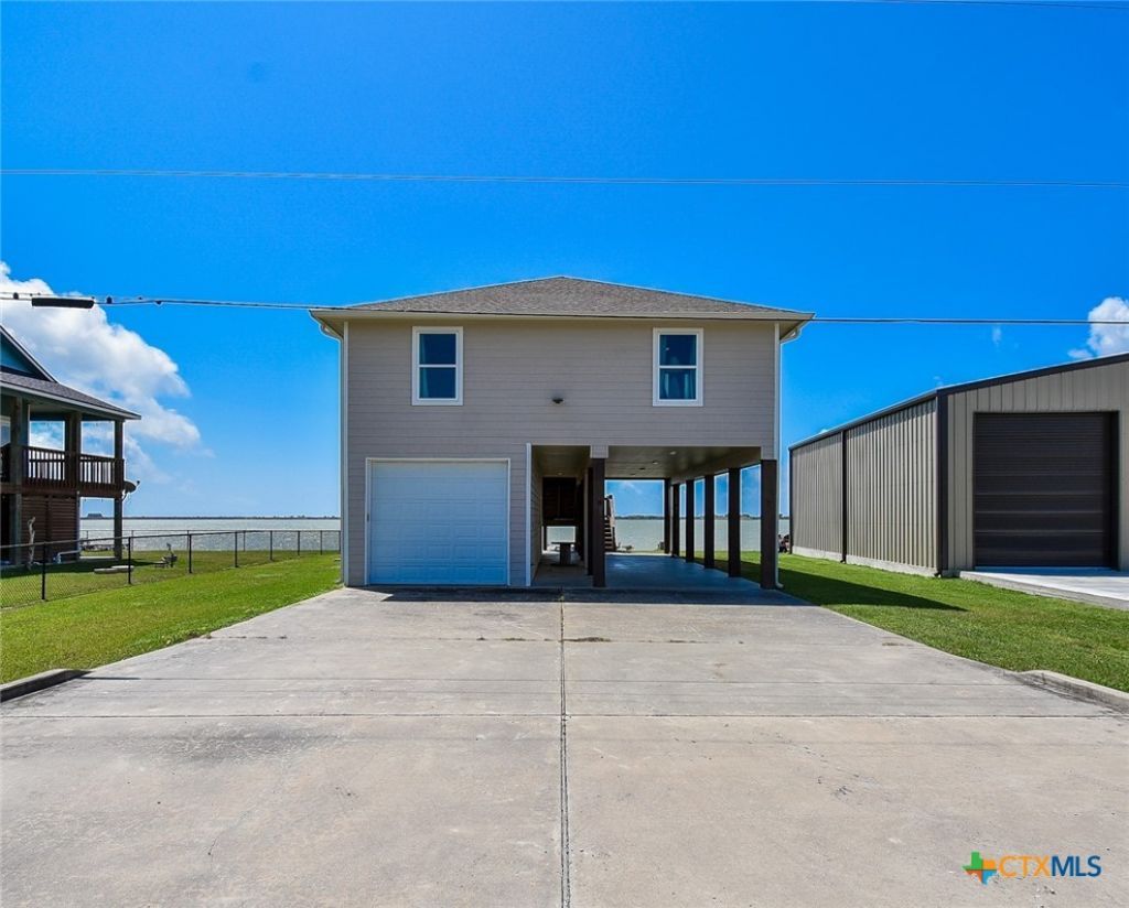1486 W Bayshore Drive , Palacios, TX 77465 Main Photo