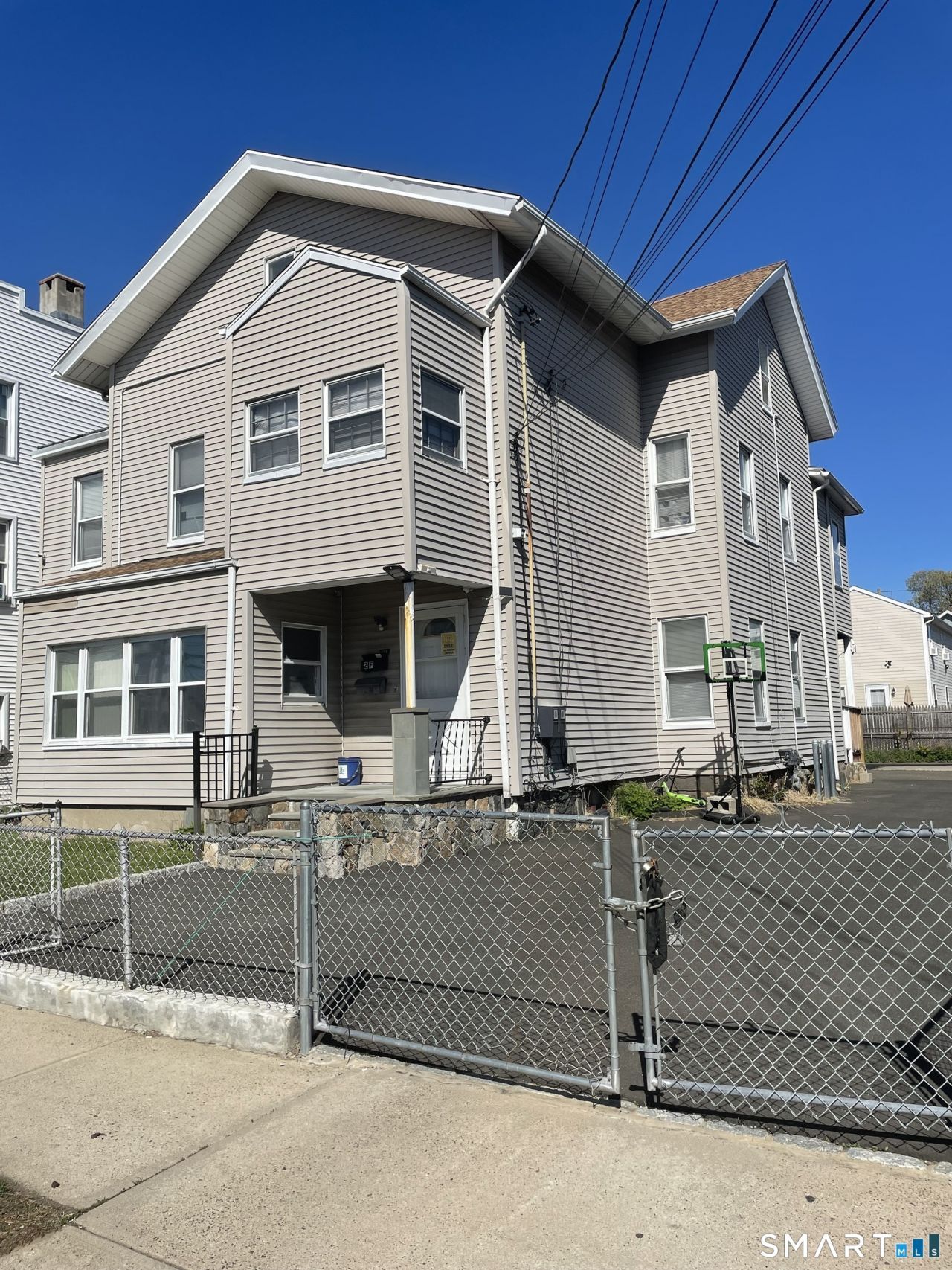 196 Park, Bridgeport, CT 06608 Main Photo