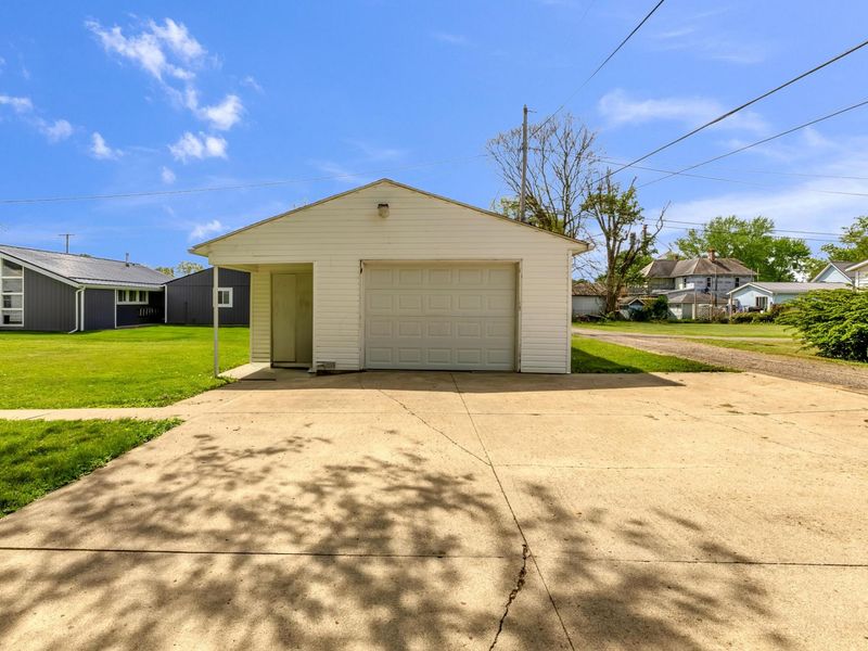 305 N Jefferson Street , Utica, OH 43080 Photo 3